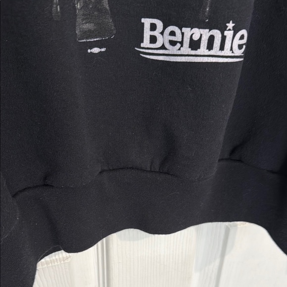Bernie Sanders Black Crewneck Sweater Produced in U.S.A. - Picture 11 of 12